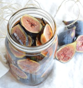 It is my favorite time of year, Fig Season! If you have an abundance of fresh figs or just like boozy fruit try this Amaretto Soaked Figs Recipe. Serve over ice cream or yogurt for a unique and flavorful dessert!