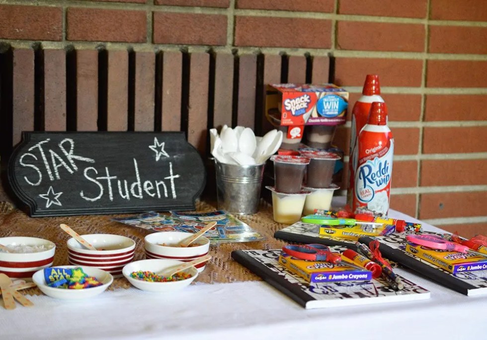 Easy Back To School Party Ideas that the kids will love! Star Student Themed Party