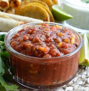 This Homemade Easy Roasted Corn Salsa comes together in 5 minutes! A restaraunt style salsa recipe made in your blender.