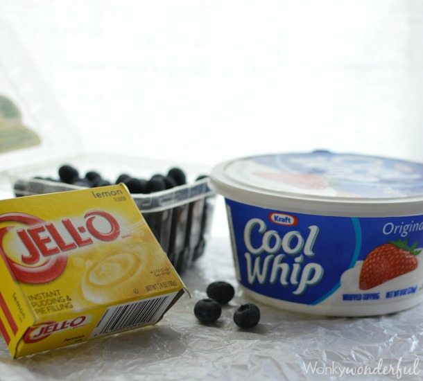 package of jello pudding, cool whip and fresh blueberries