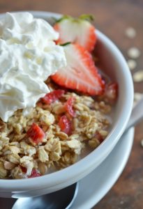 Strawberry and Cream No Cook Oatmeal - This overnight oatmeal recipe is a fantastic healthy and breakfast!