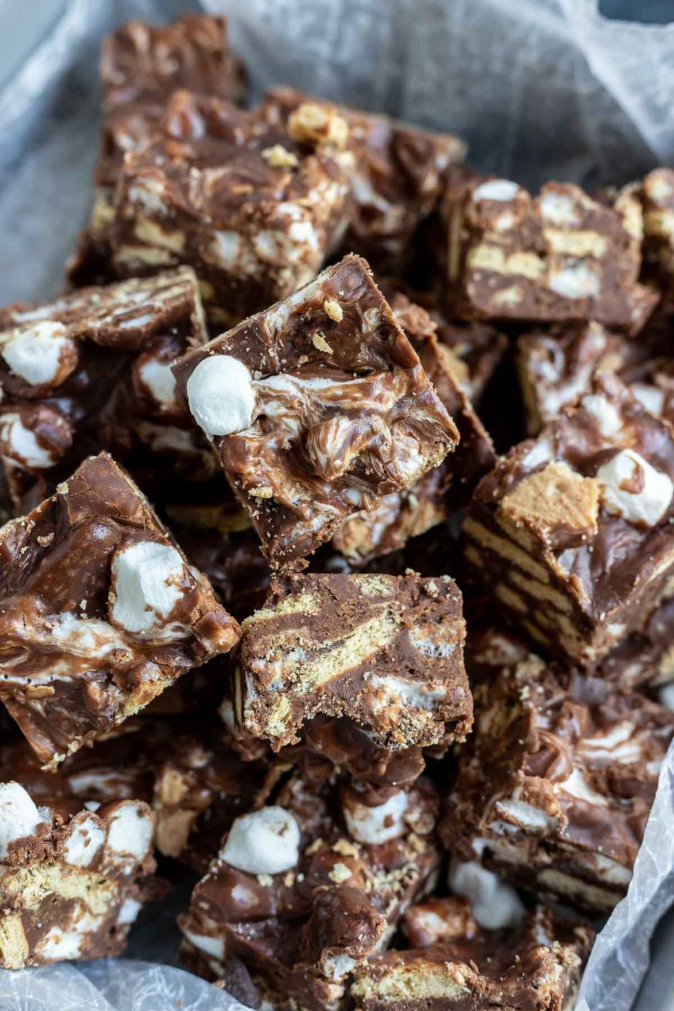 squares of fudge filled with marshmallows and graham crackers 