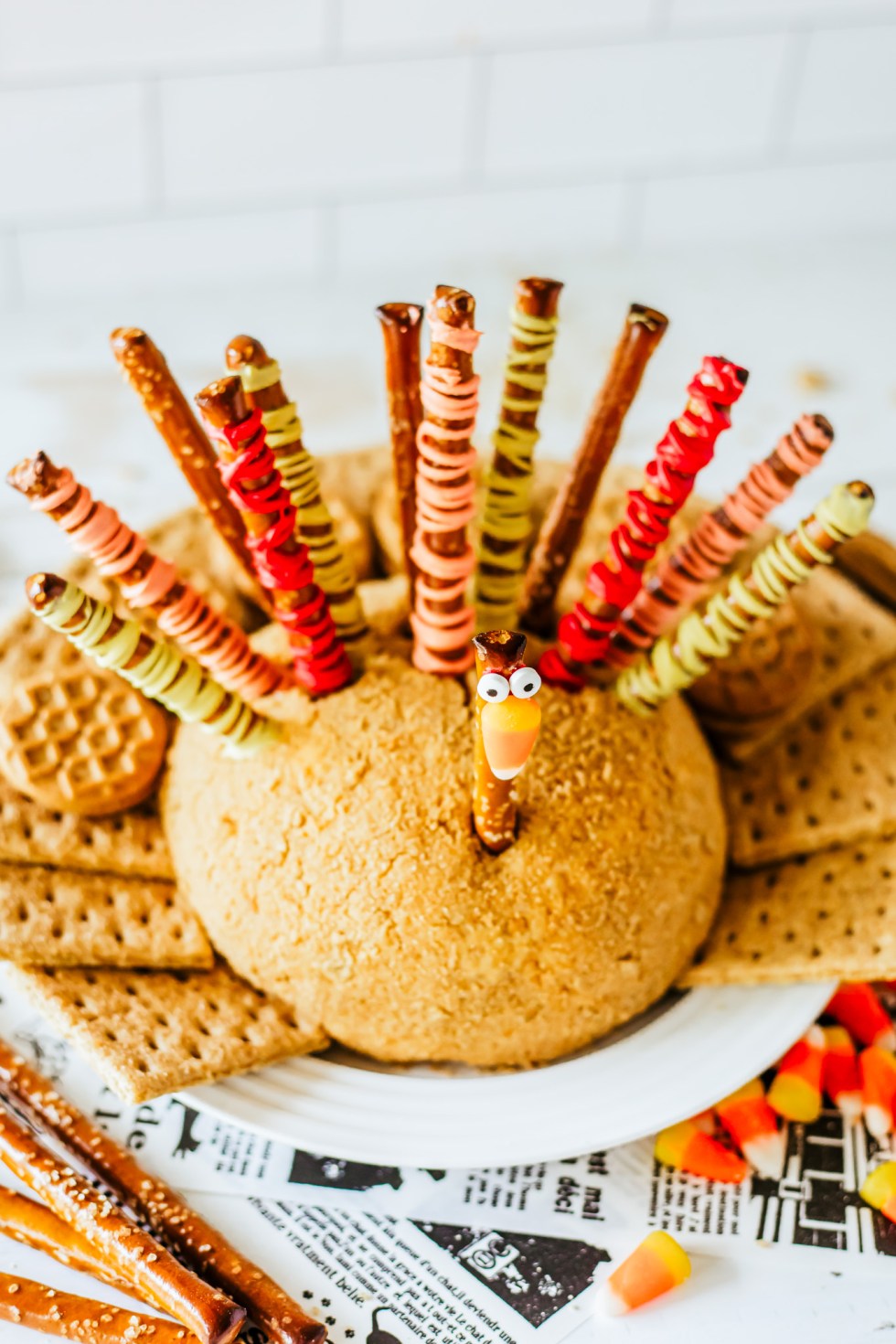 cheese ball and graham crackers on plate